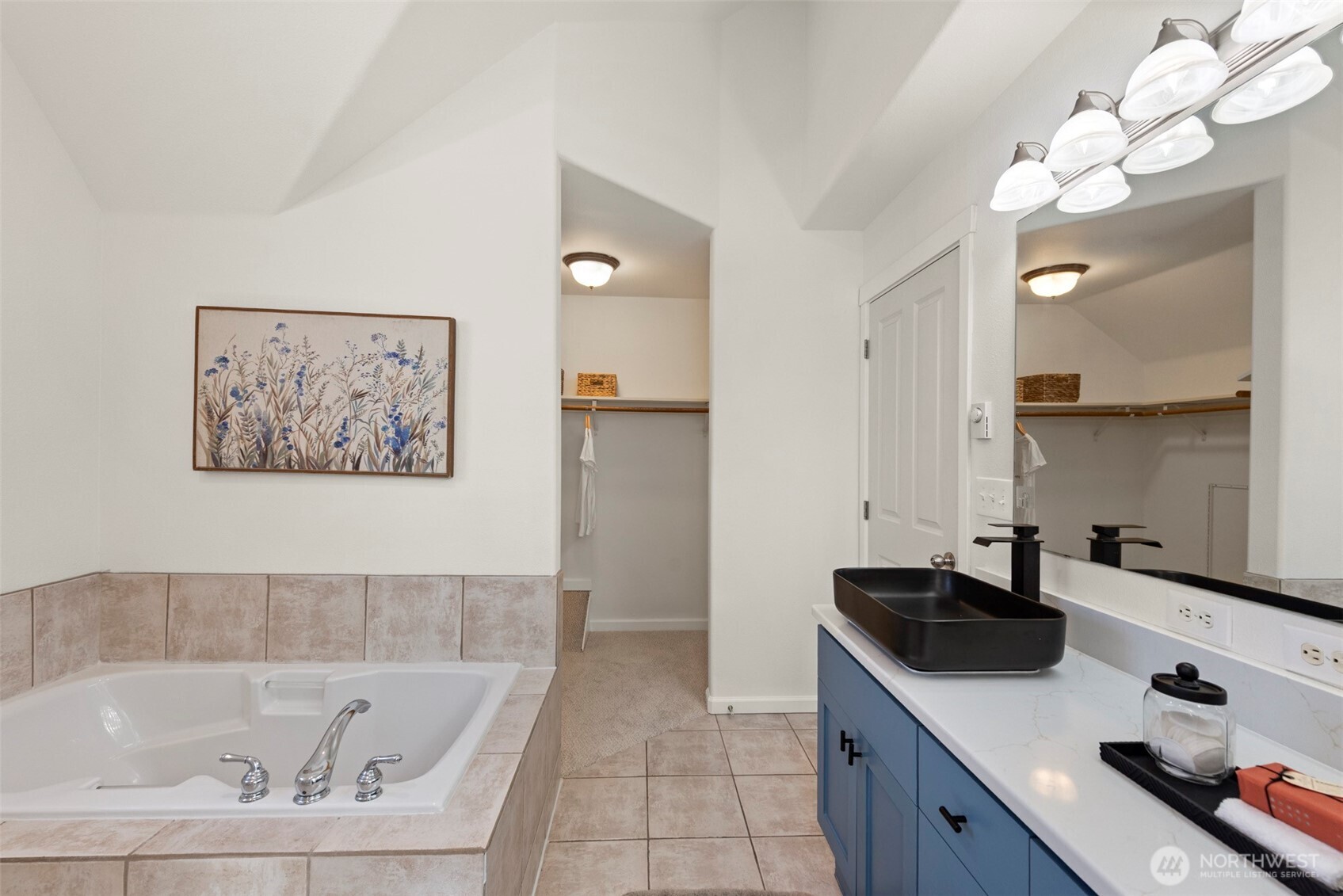 3425 21st Avenue W #A, Seattle, WA 98199