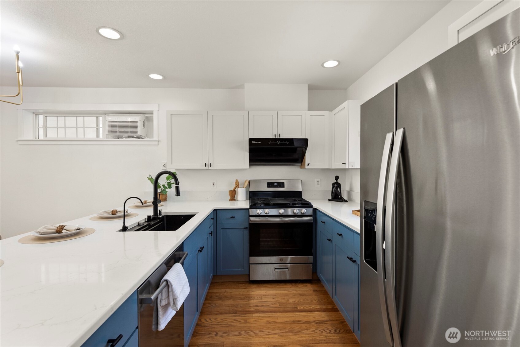 3425 21st Avenue W #A, Seattle, WA 98199