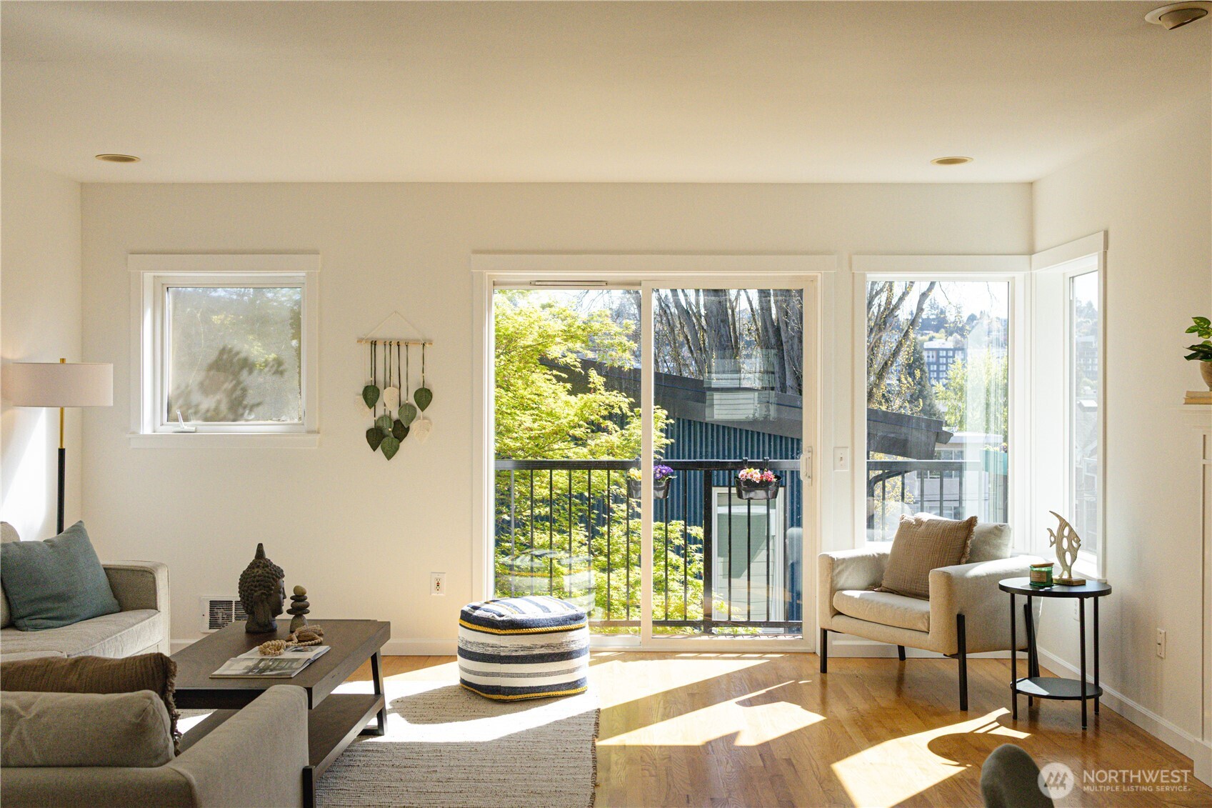 3425 21st Avenue W #A, Seattle, WA 98199