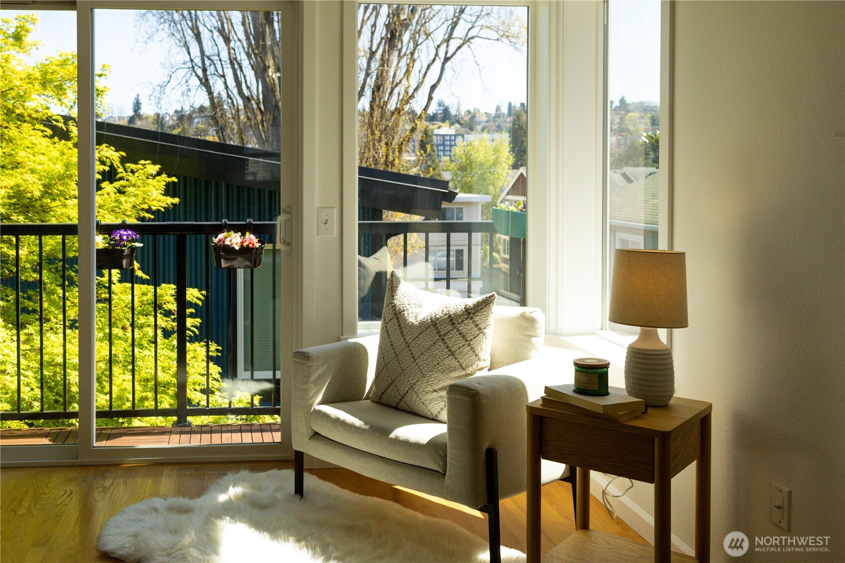 3425 21st Avenue W #A, Seattle, WA 98199