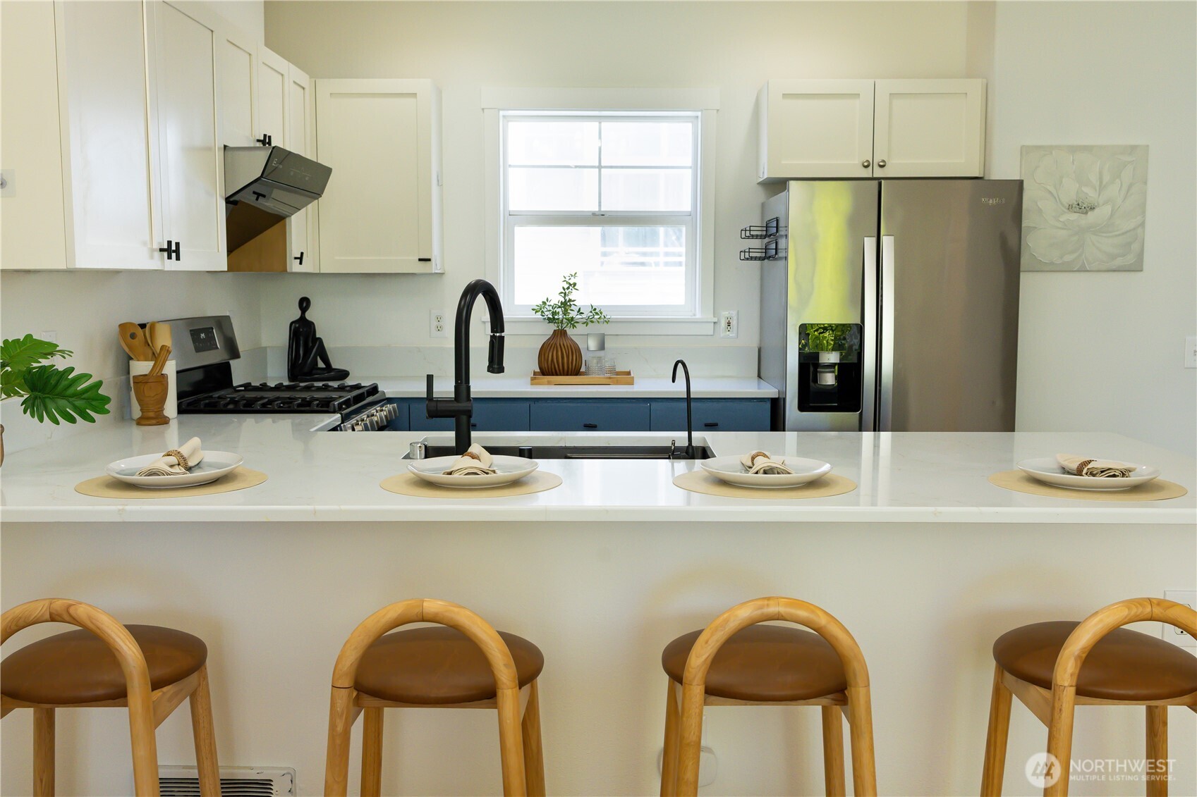 3425 21st Avenue W #A, Seattle, WA 98199