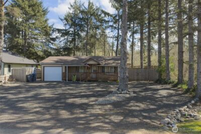 552 Puffin Avenue NE, Ocean Shores, WA 98569 - Photo 1