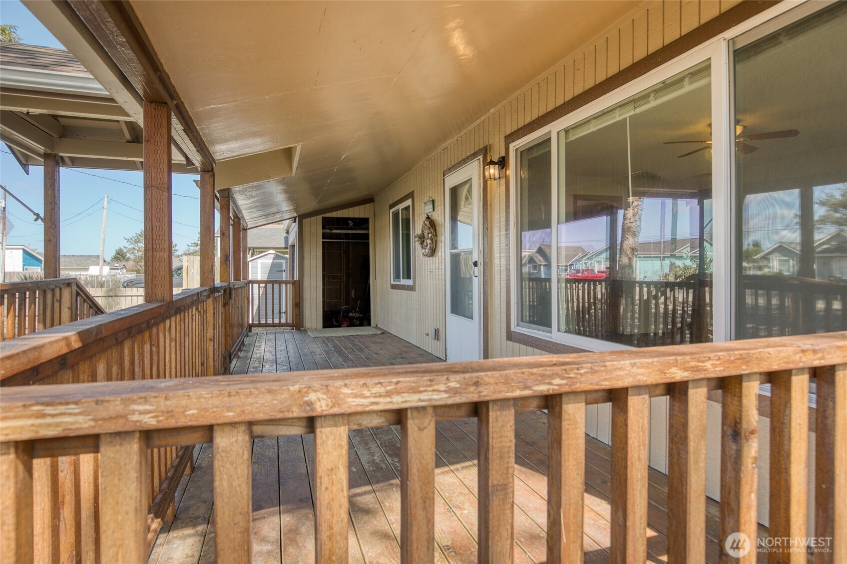 552 Puffin Avenue NE, Ocean Shores, WA 98569