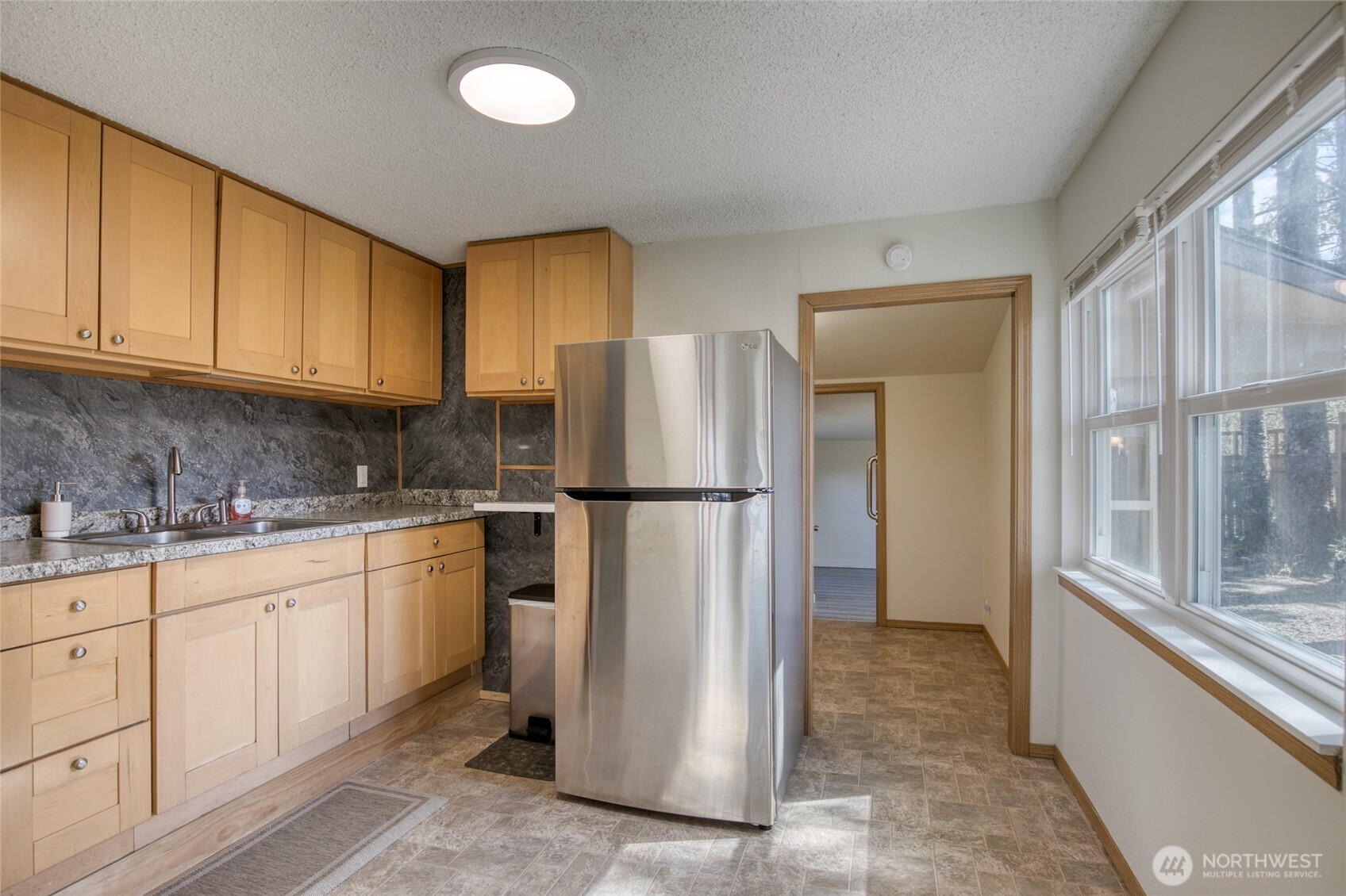 552 Puffin Avenue NE, Ocean Shores, WA 98569