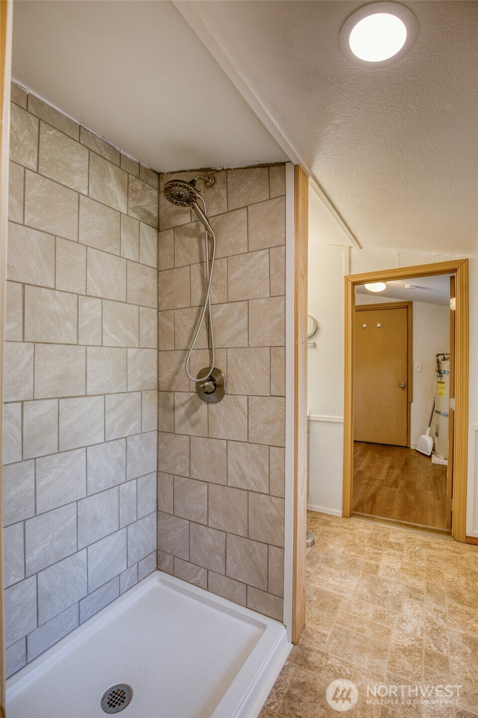 552 Puffin Avenue NE, Ocean Shores, WA 98569