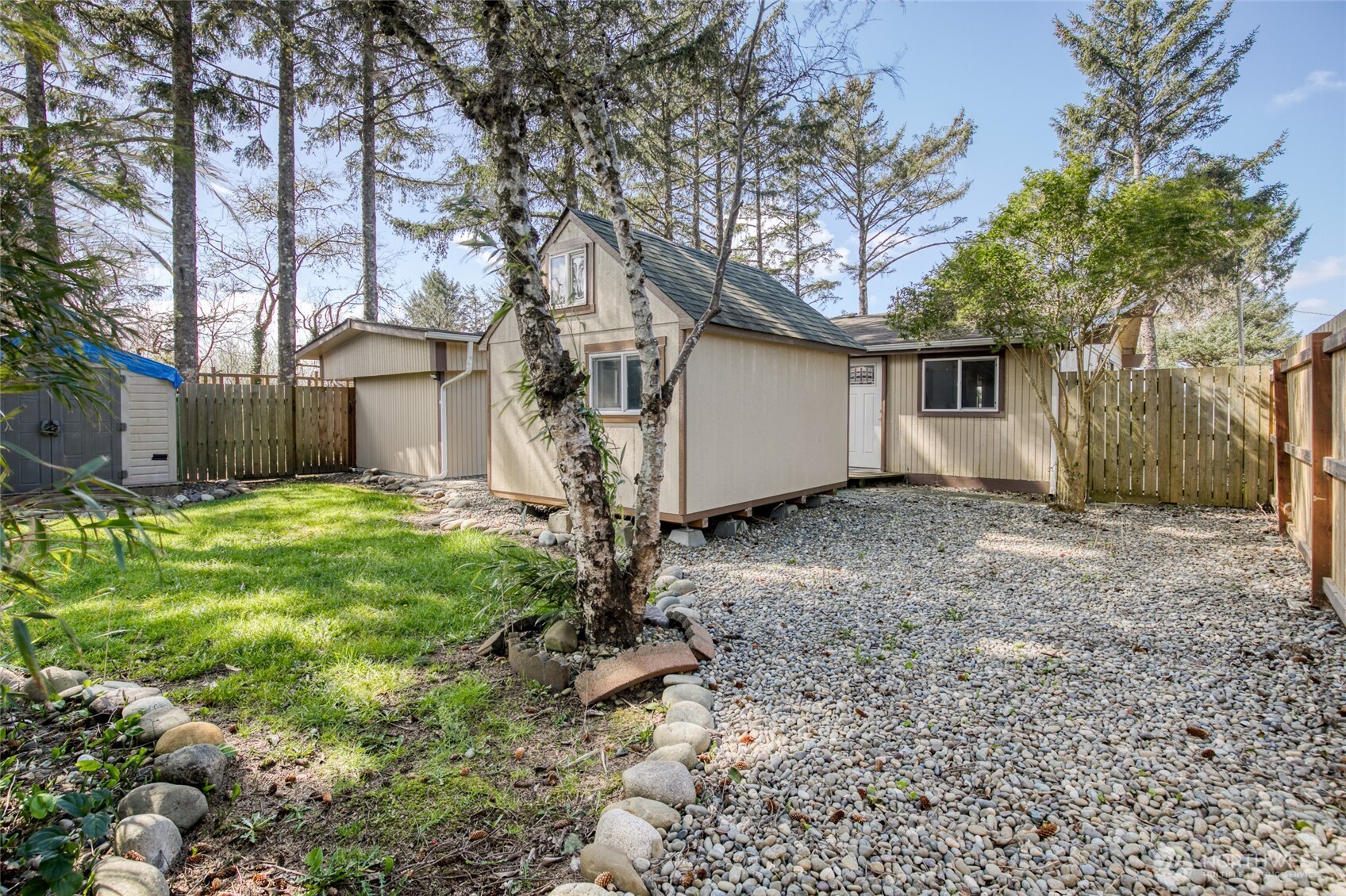 552 Puffin Avenue NE, Ocean Shores, WA 98569