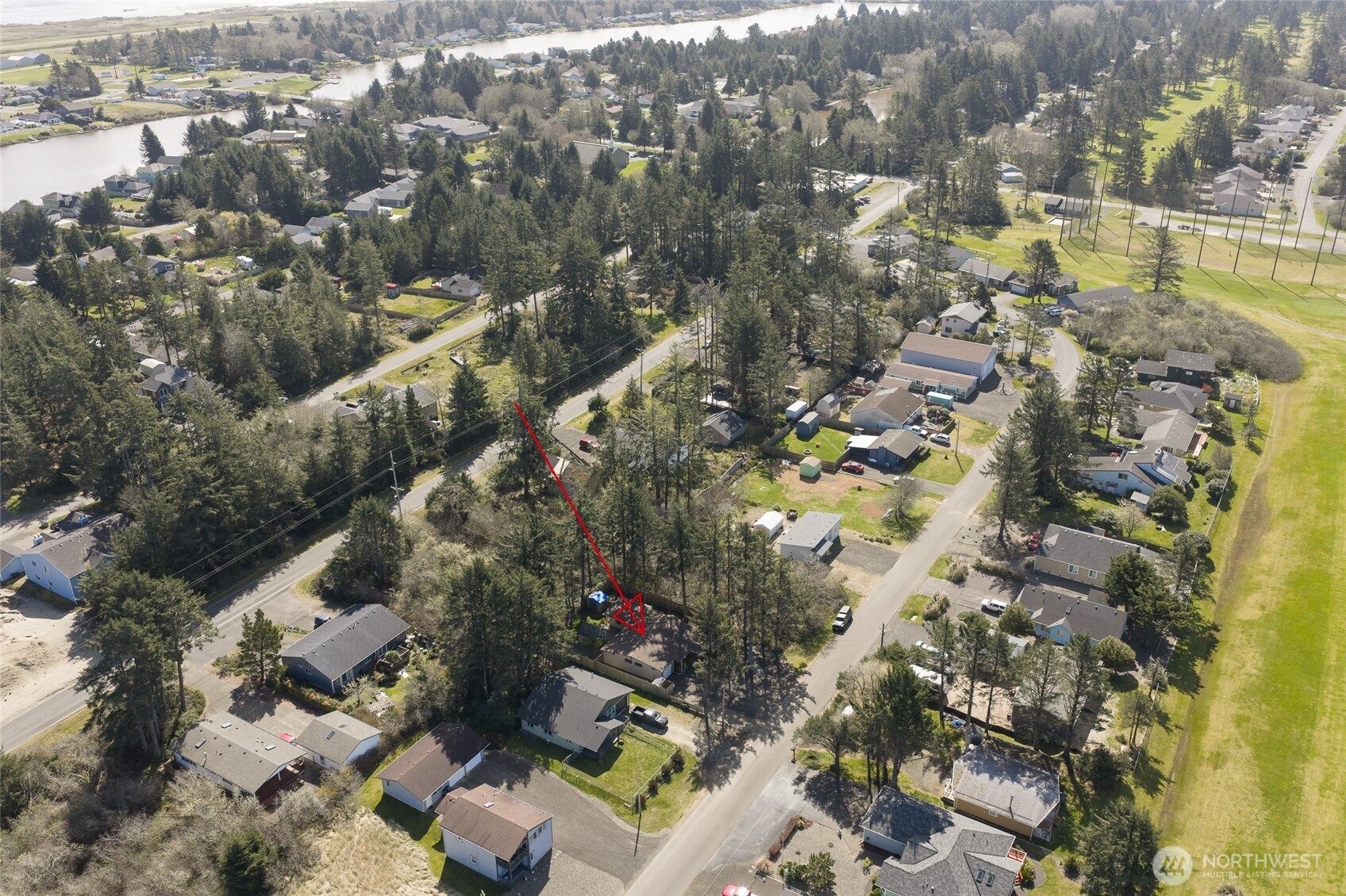 552 Puffin Avenue NE, Ocean Shores, WA 98569