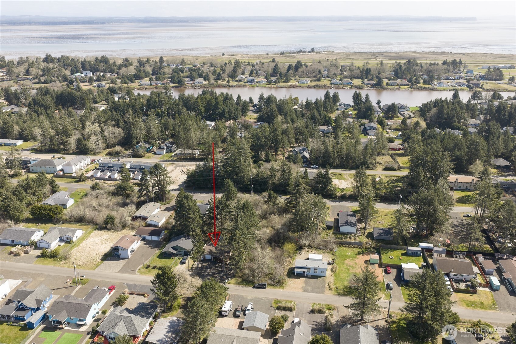 552 Puffin Avenue NE, Ocean Shores, WA 98569