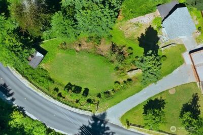 17600 SE Cougar Mountain Drive , Issaquah, WA 98027 - Photo 1