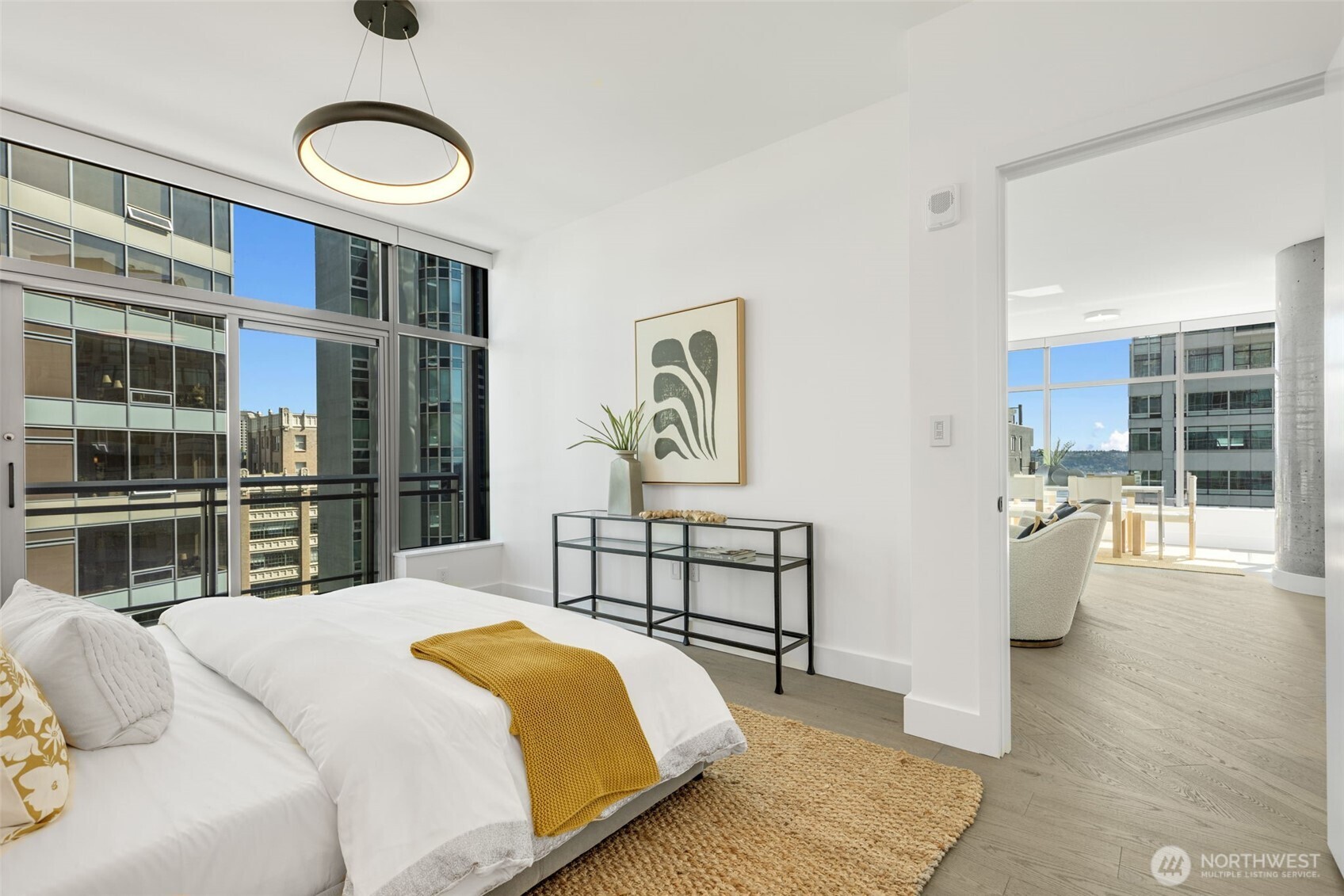 2033 2nd Avenue #1111, Seattle, WA 98121