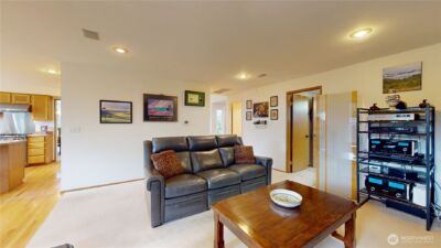 1704 Field Place NE, Renton, WA 98059 - Photo 14