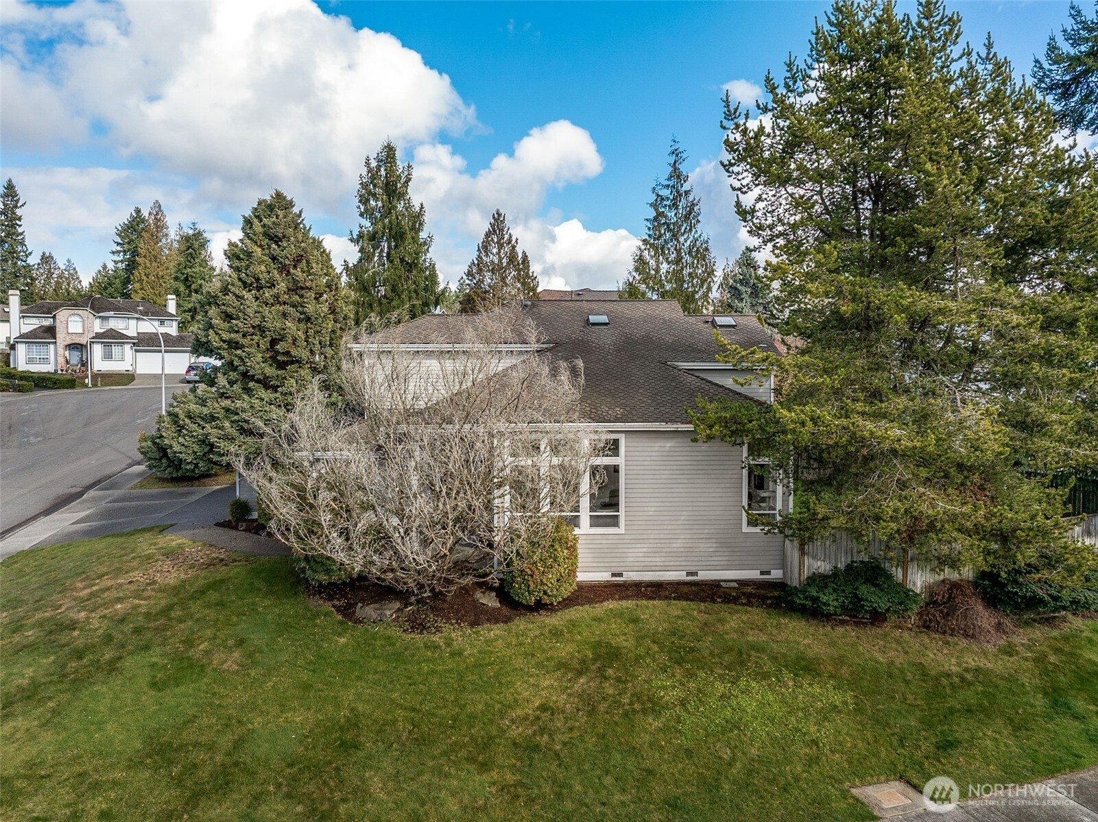 1704 Field Place NE, Renton, WA 98059