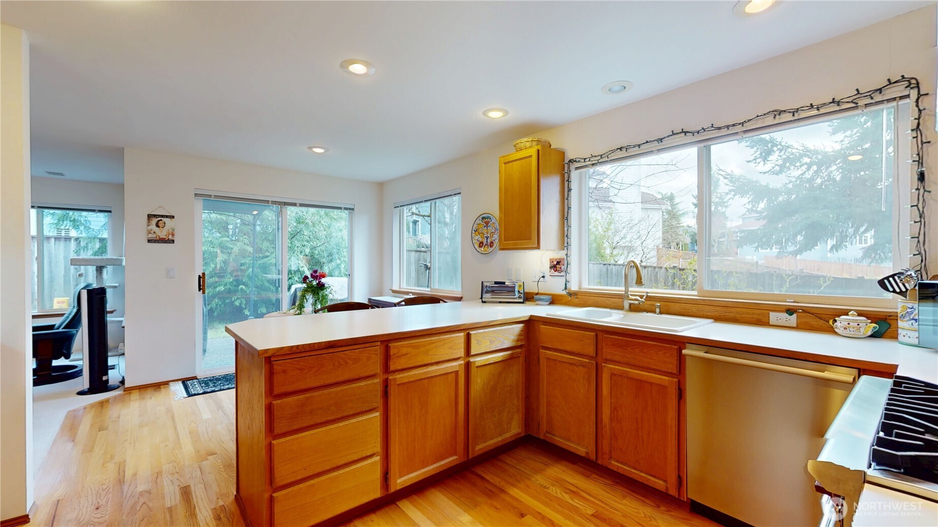 1704 Field Place NE, Renton, WA 98059