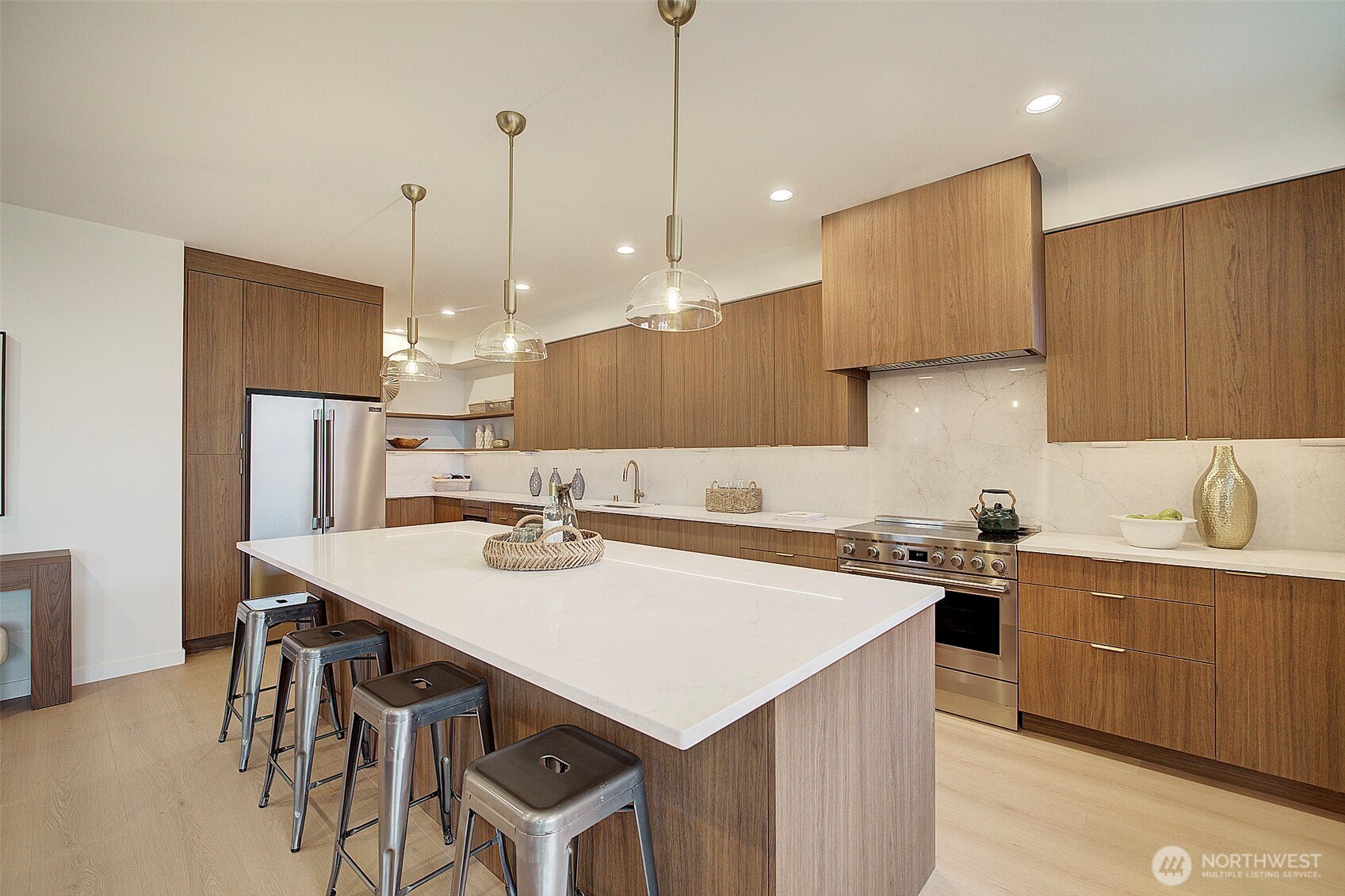 7341 California Avenue SW, Seattle, WA 98136