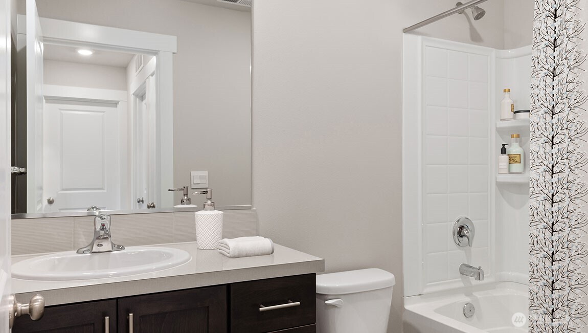 1023 138th Place SW, Lynnwood, WA 98087