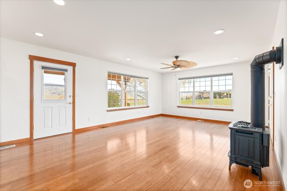 1190 Summit Boulevard , Manson, WA 98831