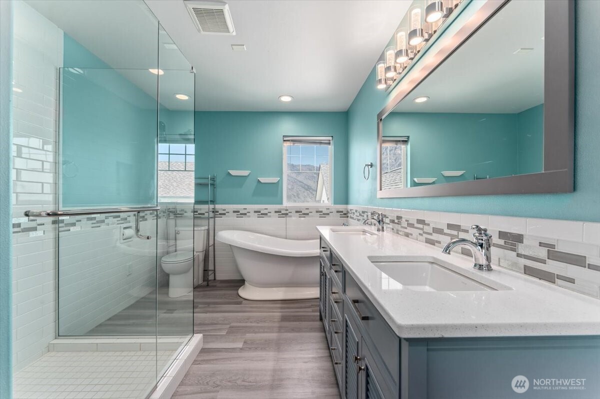 1190 Summit Boulevard , Manson, WA 98831