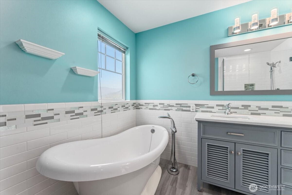 1190 Summit Boulevard , Manson, WA 98831