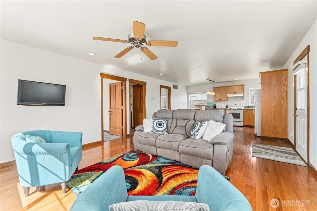 1190 Summit Boulevard , Manson, WA 98831