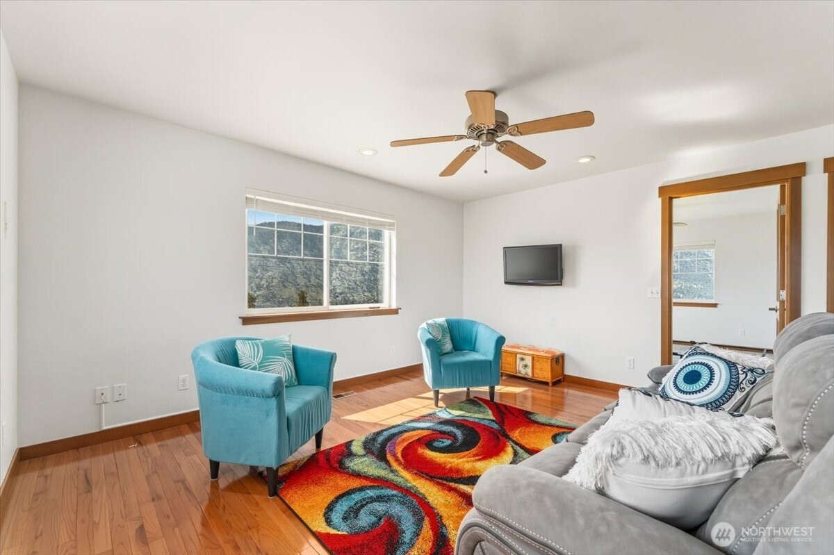 1190 Summit Boulevard , Manson, WA 98831