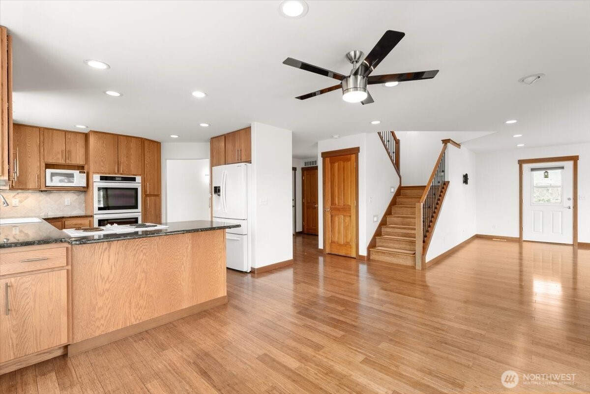 1190 Summit Boulevard , Manson, WA 98831