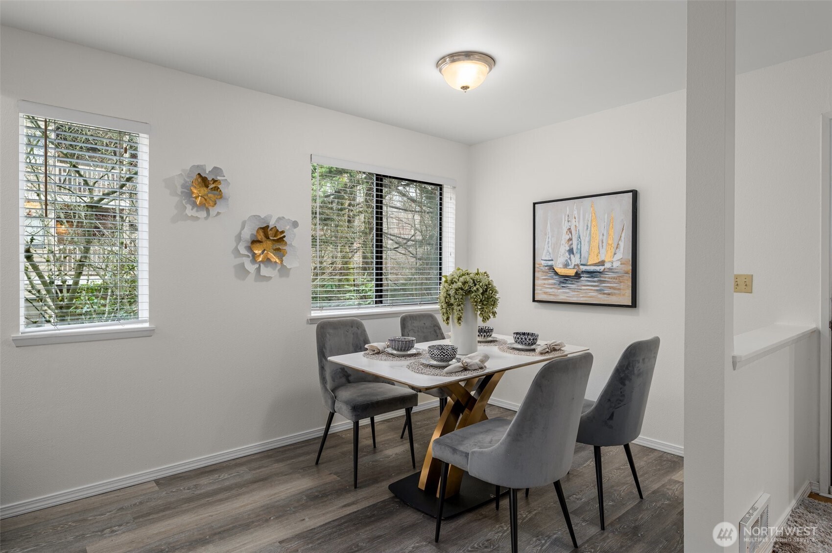 412 10th Street #B202, Kirkland, WA 98033