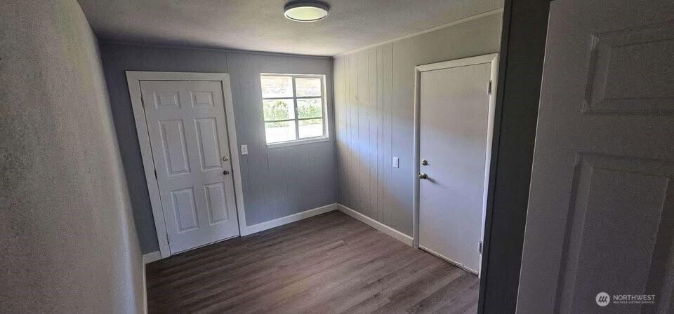 616 Columbia Avenue , Bridgeport, WA 98813