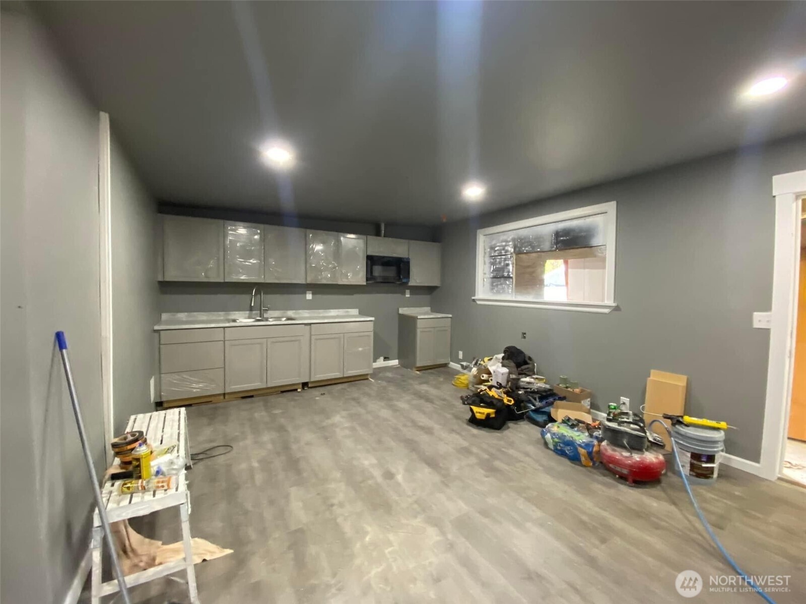 616 Columbia Avenue , Bridgeport, WA 98813