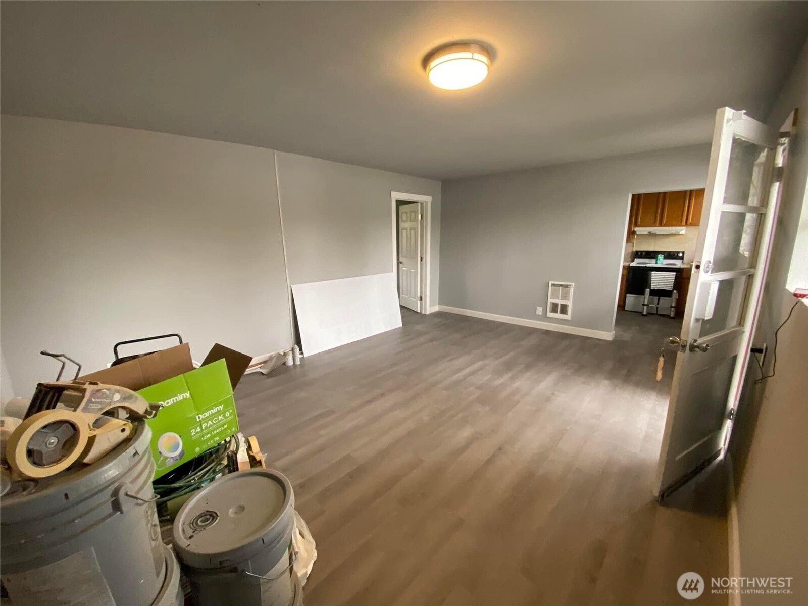 616 Columbia Avenue , Bridgeport, WA 98813