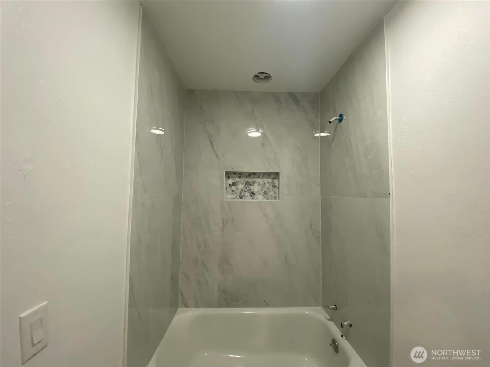 616 Columbia Avenue , Bridgeport, WA 98813