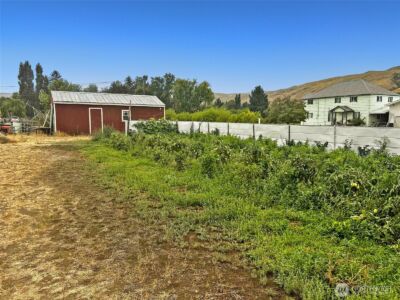 616 Columbia Avenue , Bridgeport, WA 98813 - Photo 33