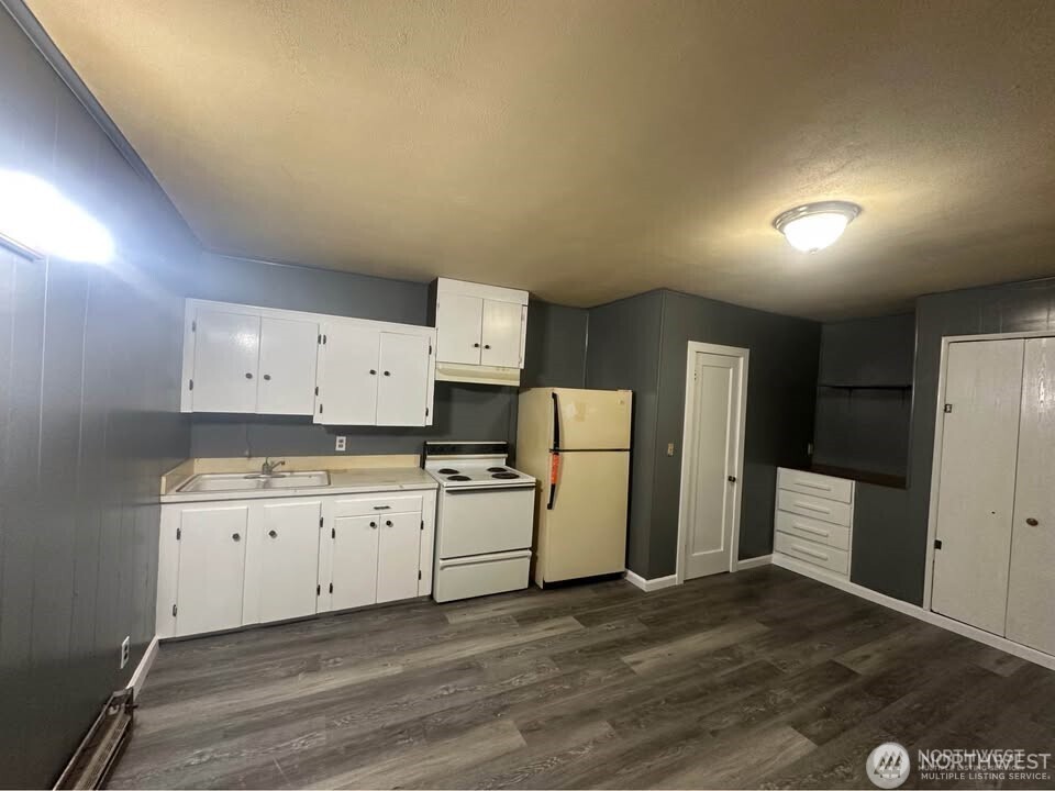 616 Columbia Avenue , Bridgeport, WA 98813