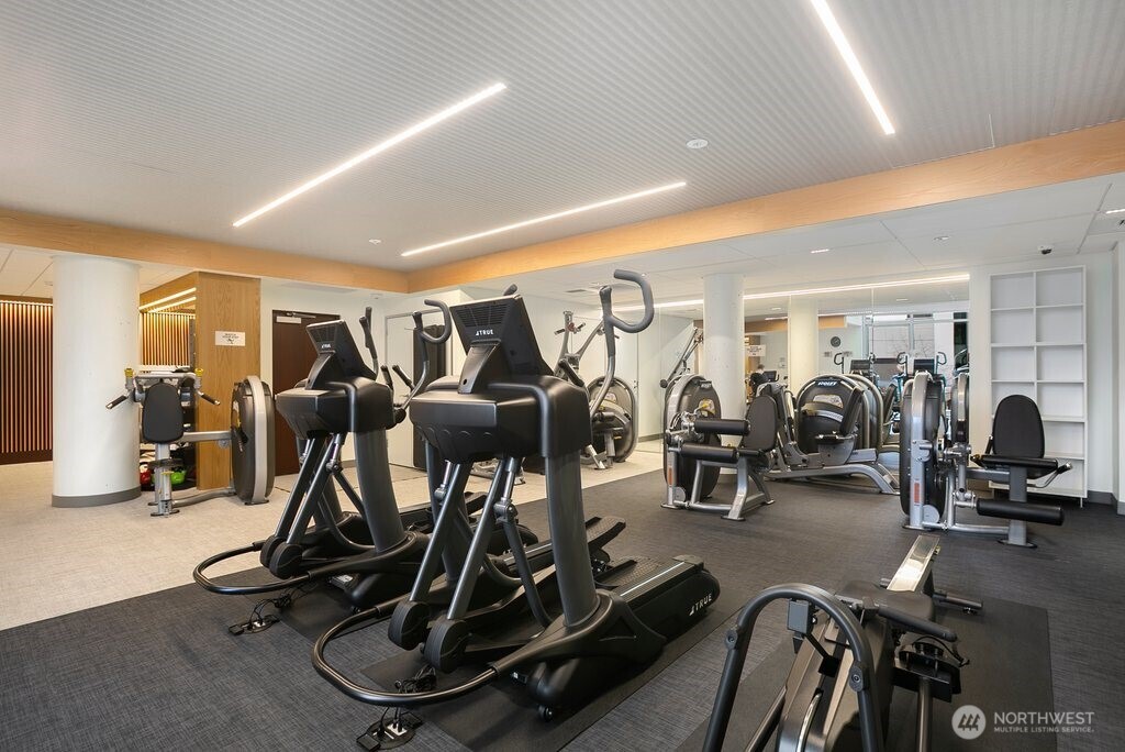 500 106th Avenue NE #2609, Bellevue, WA 98004-8688