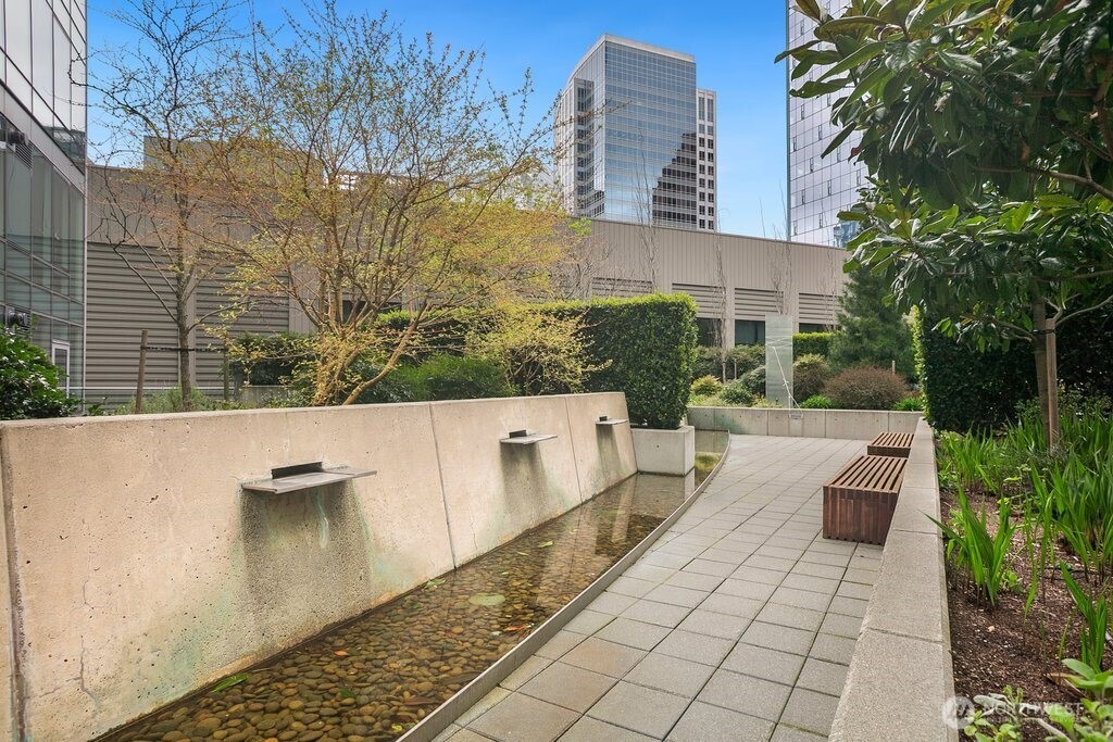 500 106th Avenue NE #2609, Bellevue, WA 98004-8688