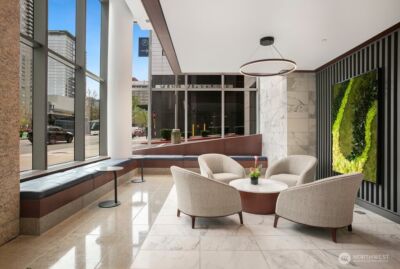 500 106th Avenue NE #2609, Bellevue, WA 98004-8688 - Photo 3