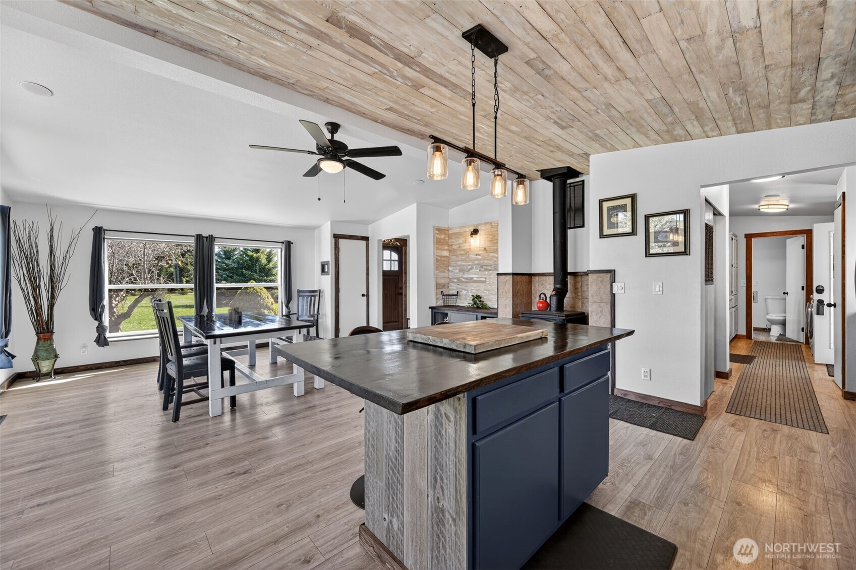 1000 Airport Road , Cle Elum, WA 98922