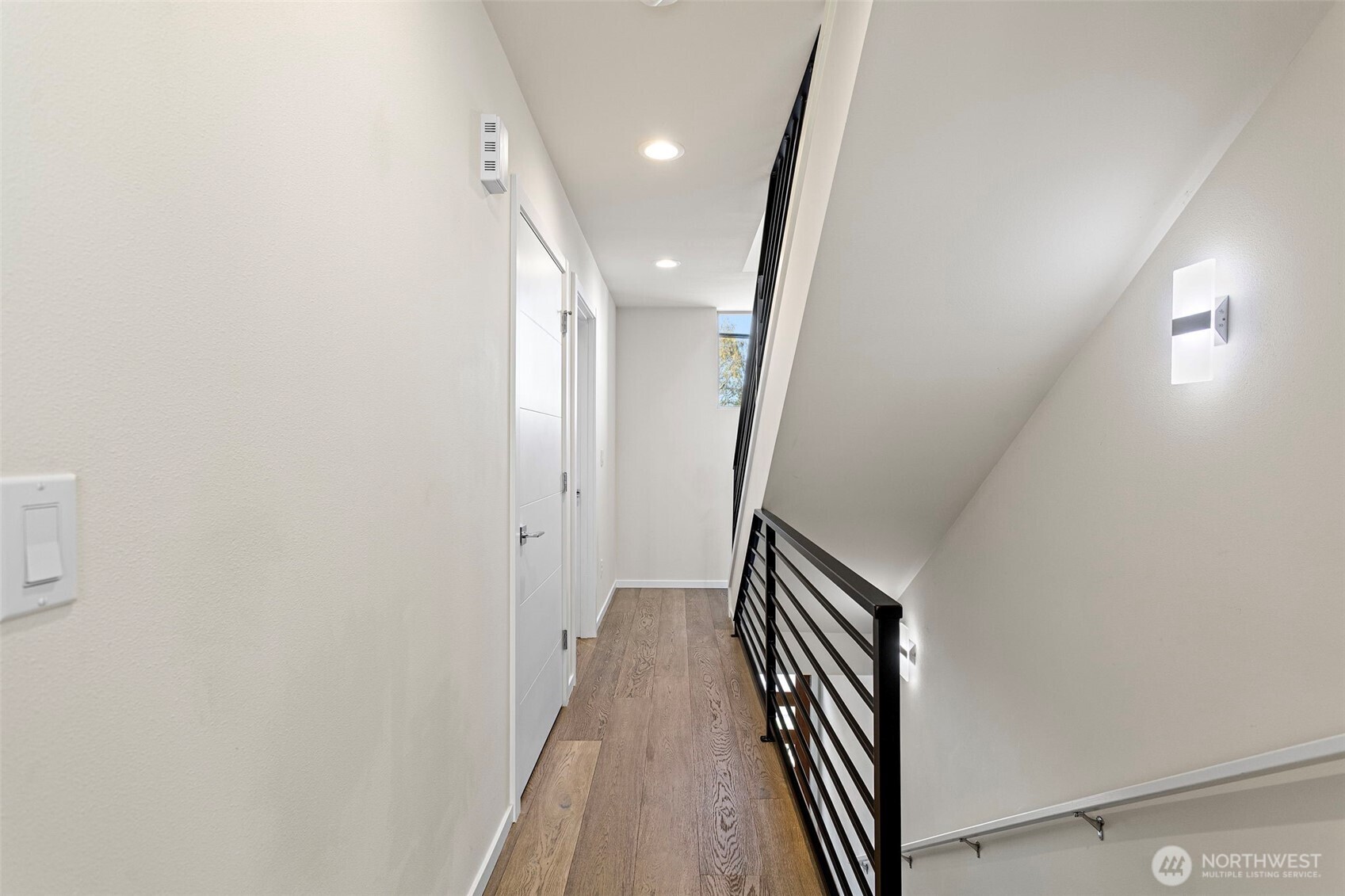 1827 NW 85th St , Seattle, WA 98117