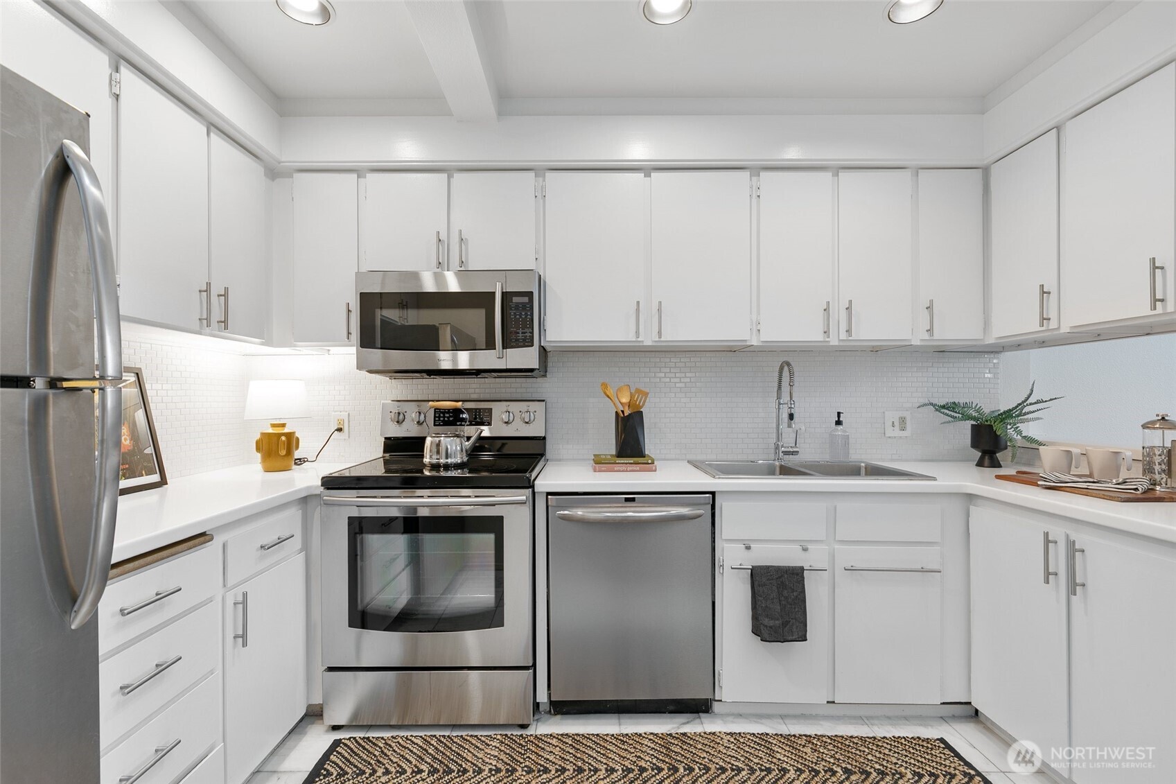 1406 Harvard Avenue #16, Seattle, WA 98122