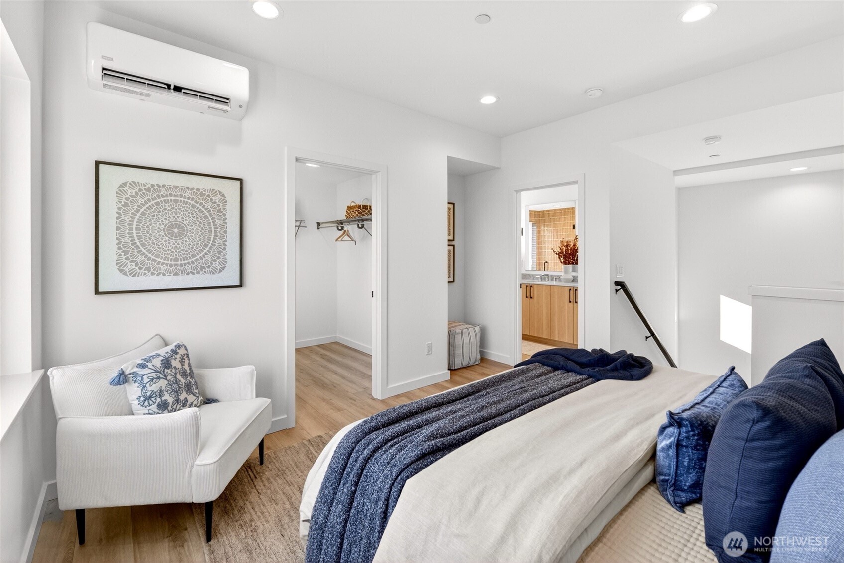 2851 NW 70th Street #C, Seattle, WA 98117