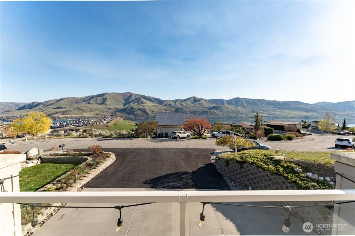 200 Crescent Street , Chelan, WA 98816