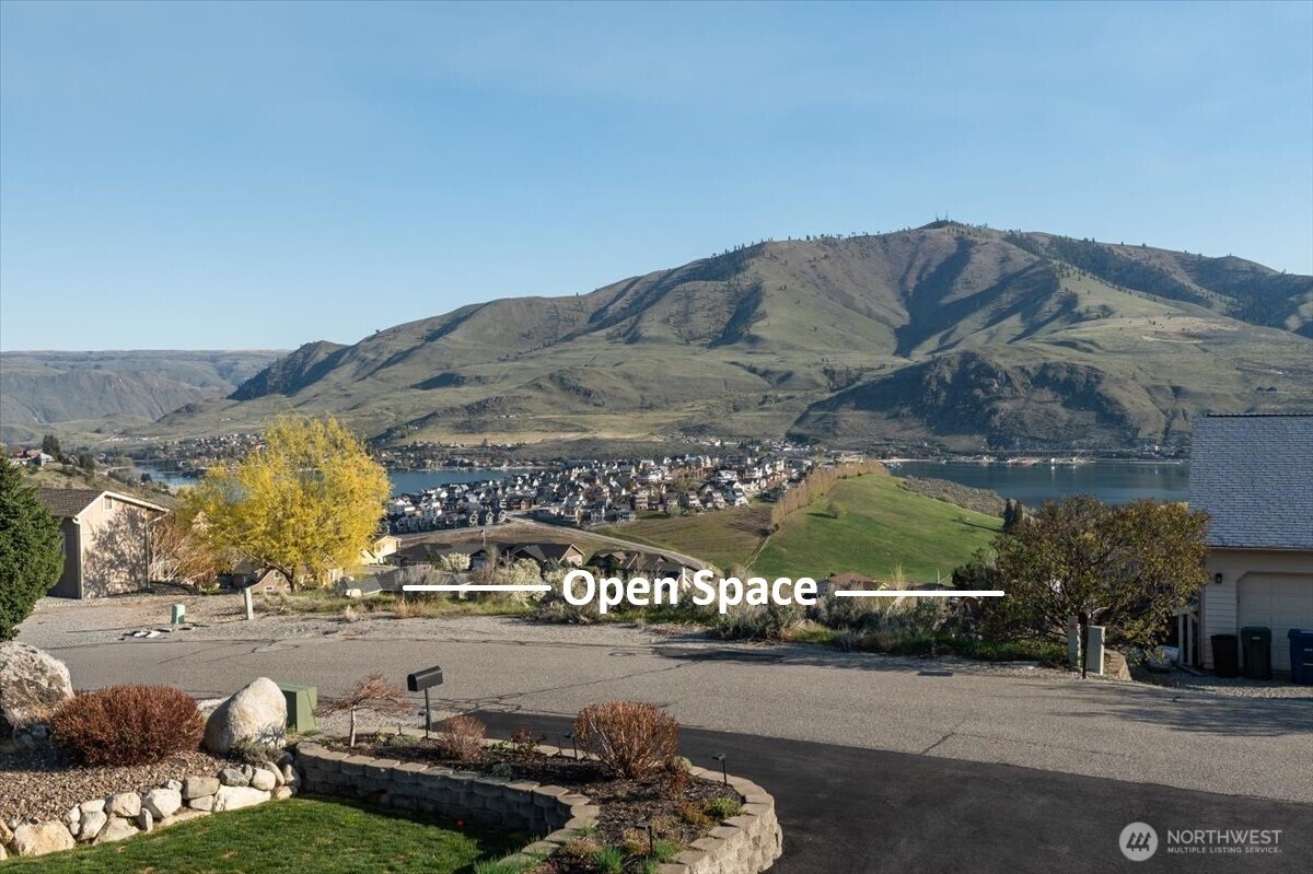 200 Crescent Street , Chelan, WA 98816