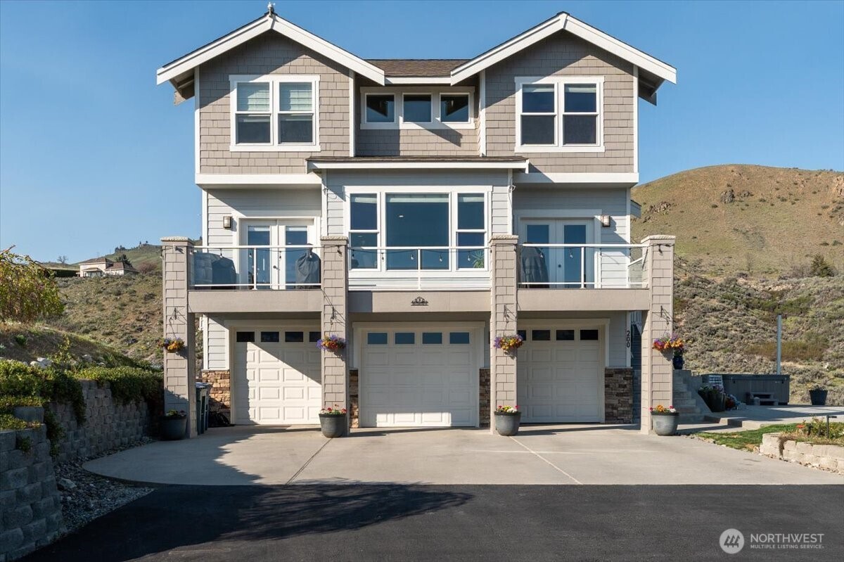 200 Crescent Street , Chelan, WA 98816