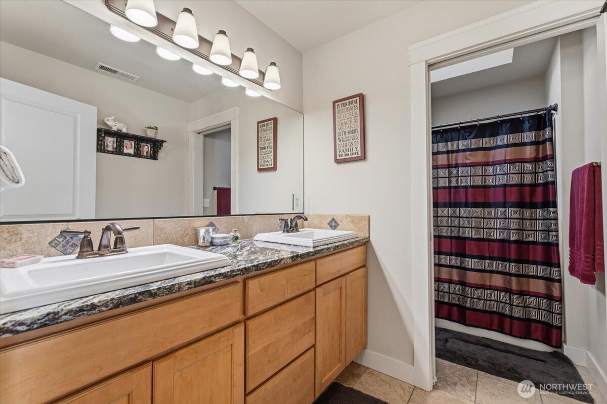 200 Crescent Street , Chelan, WA 98816