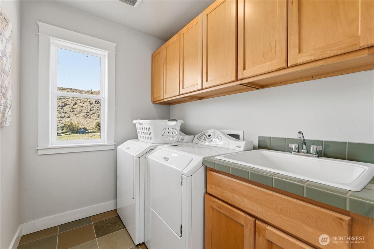 200 Crescent Street , Chelan, WA 98816