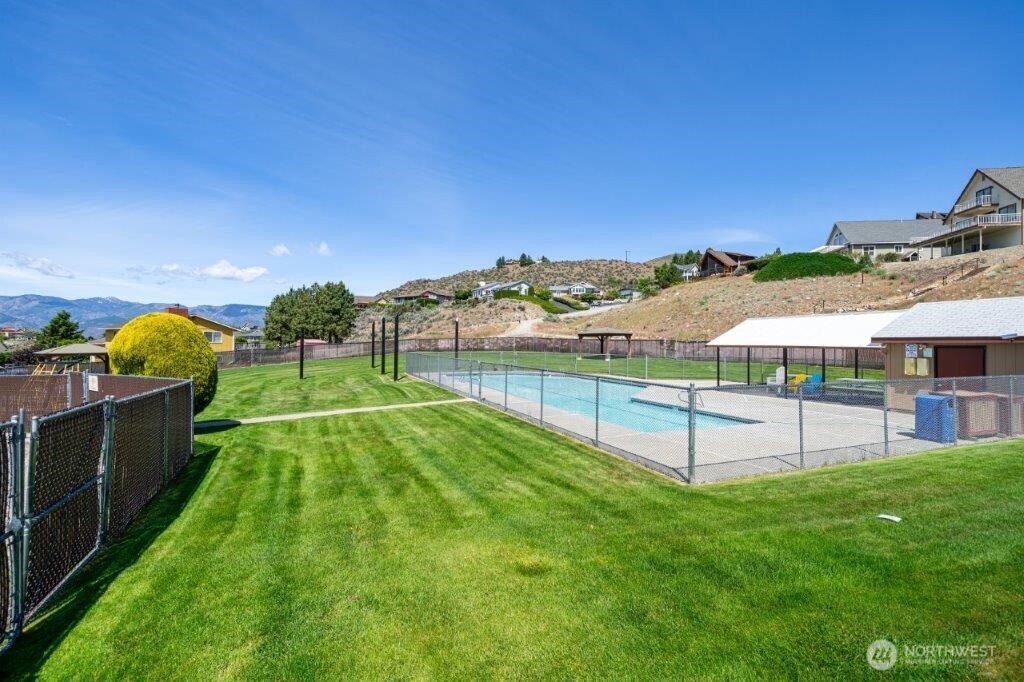 200 Crescent Street , Chelan, WA 98816