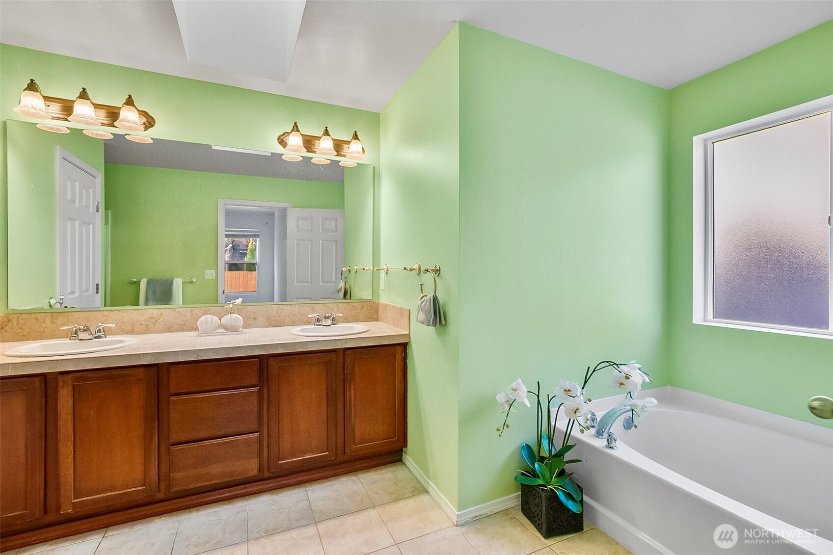 20412 123rd Avenue NE, Bothell, WA 98011