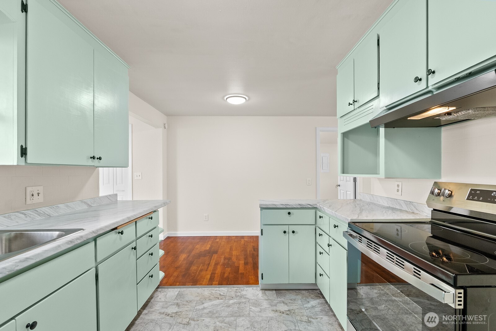 7221 S Sheridan Avenue , Tacoma, WA 98408