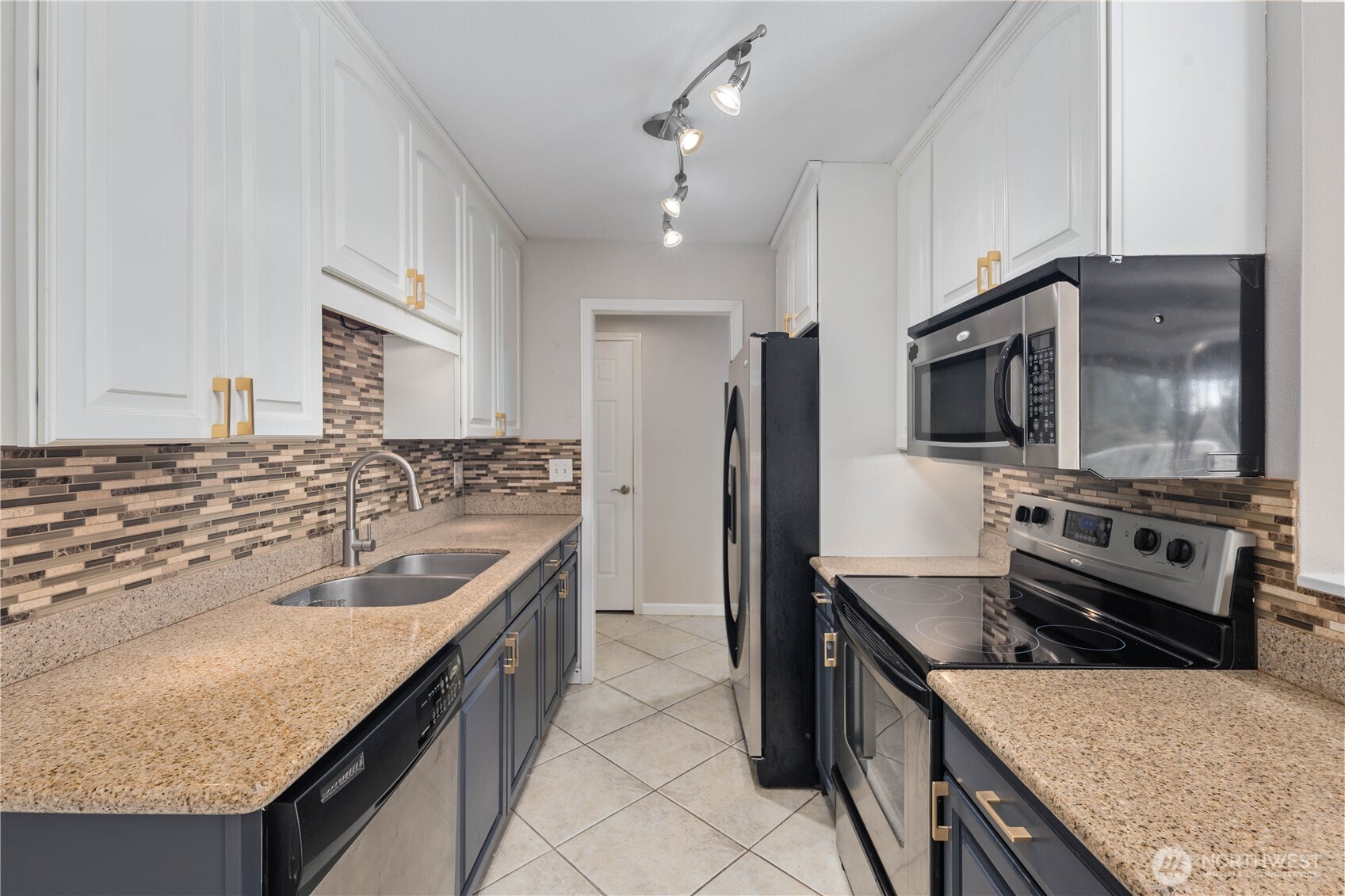 1113 Kirkland Avenue #6B, Kirkland, WA 98033