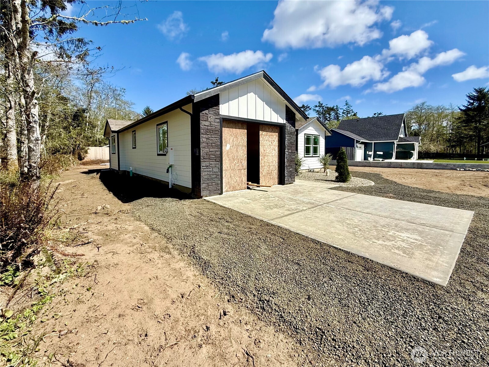 684 Lake Island Avenue SE, Ocean Shores, WA 98569