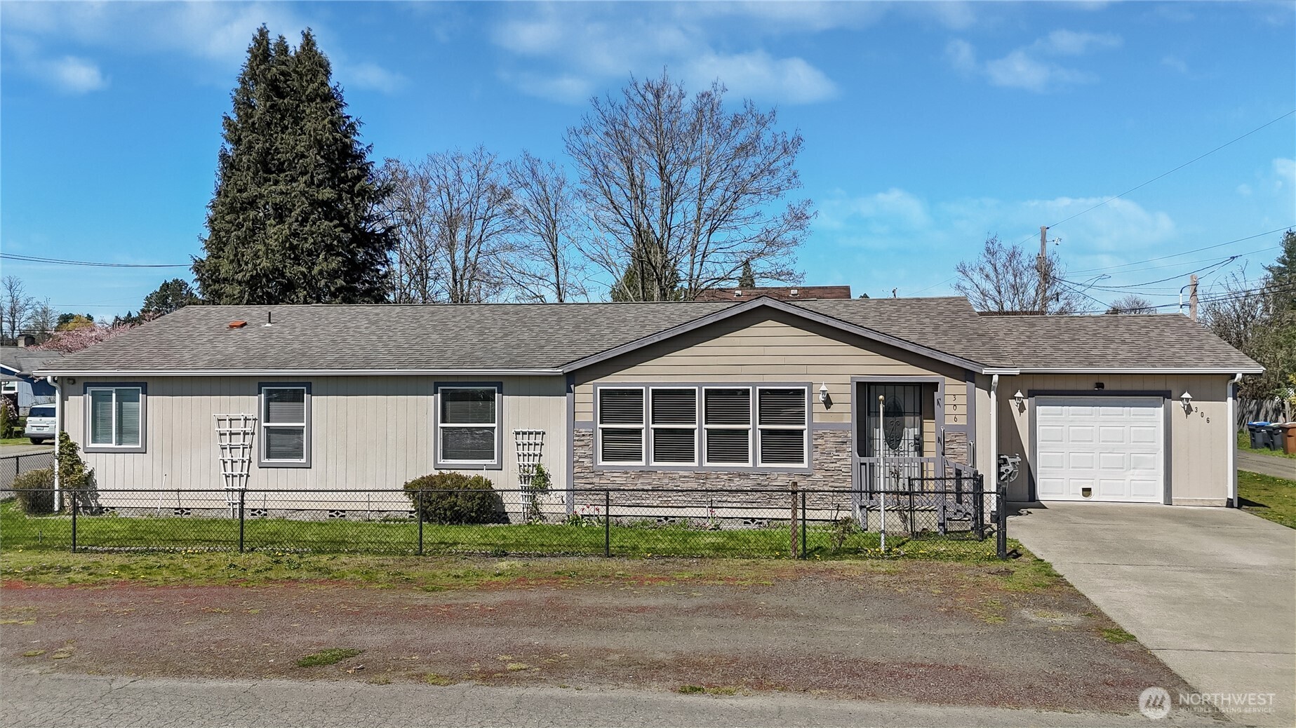 306 E H Street , Shelton, WA 98584